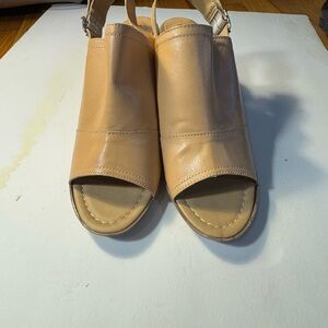 Womens Tan Leather Peep Toe Wedge Sandals Size 9‎